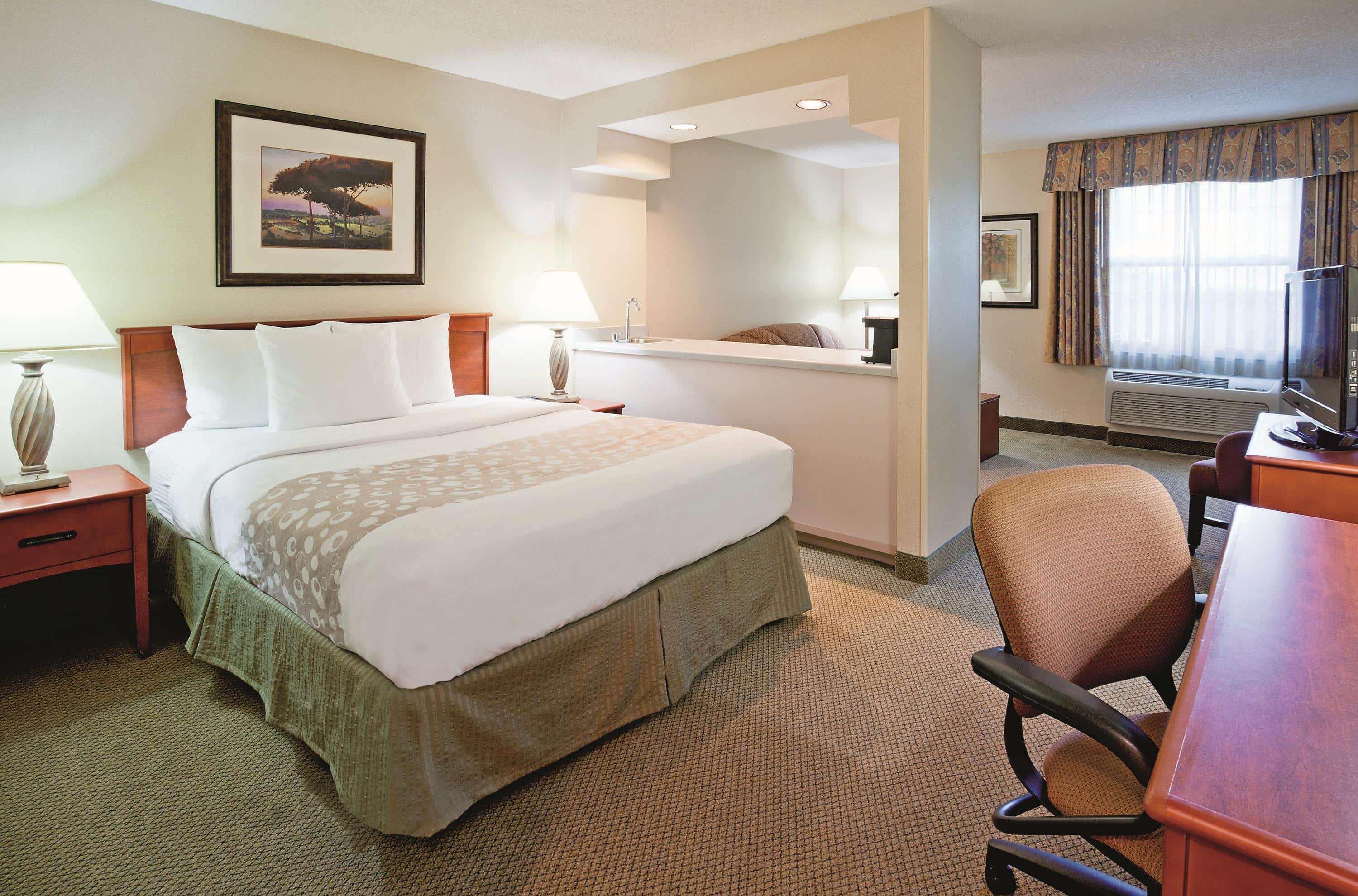 La Quinta By Wyndham Appleton College Avenue Hotel Exterior foto