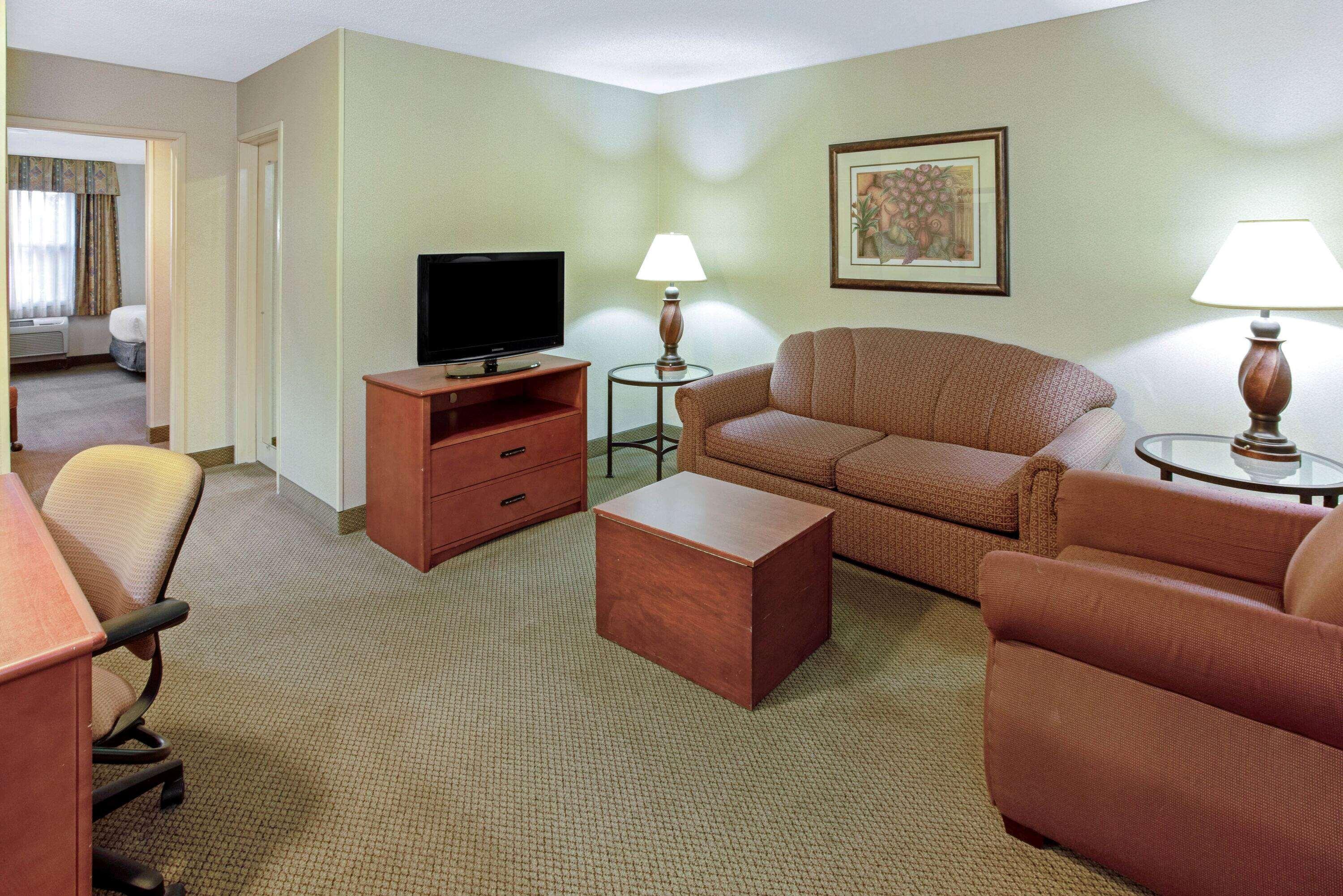 La Quinta By Wyndham Appleton College Avenue Hotel Exterior foto