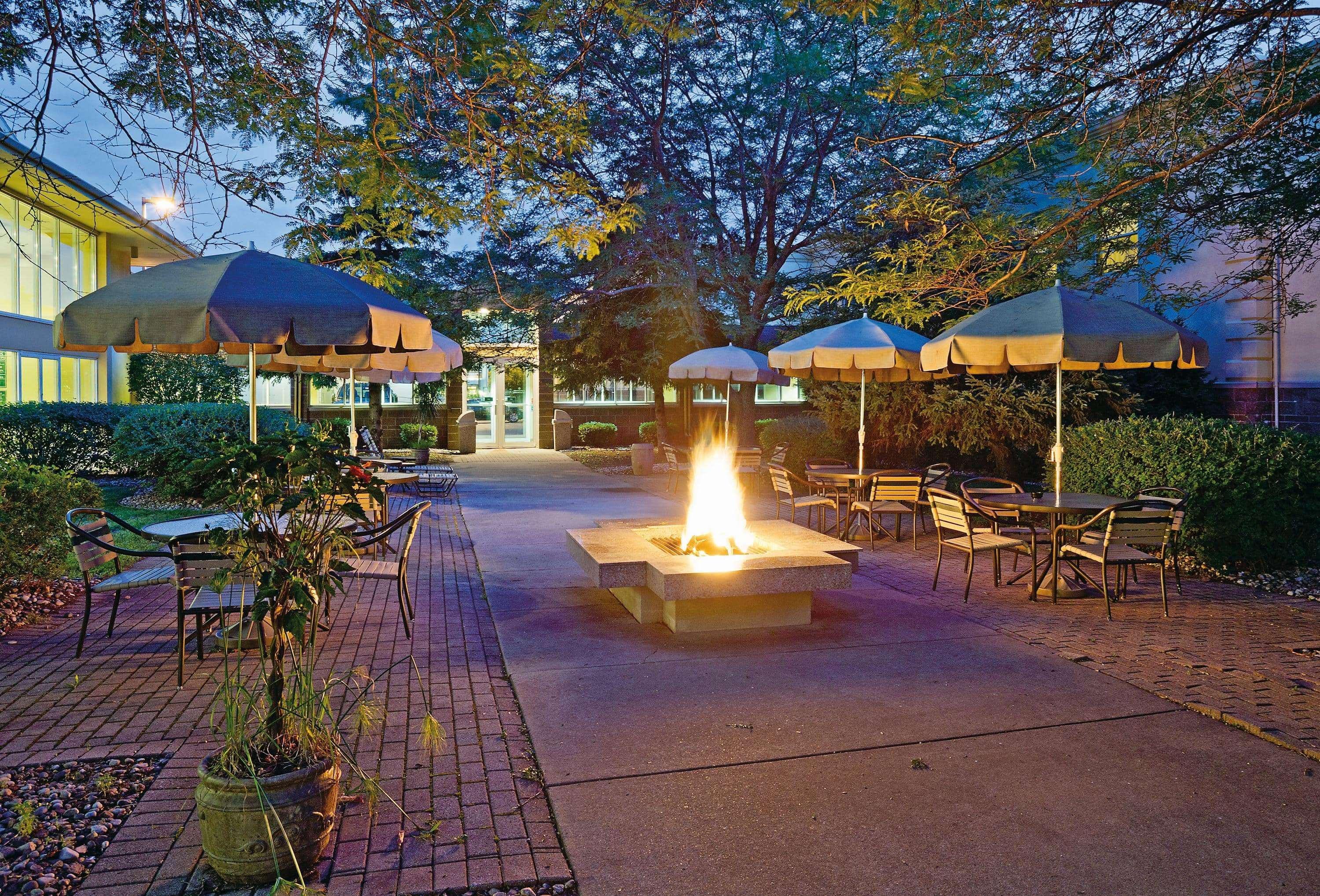 La Quinta By Wyndham Appleton College Avenue Hotel Exterior foto