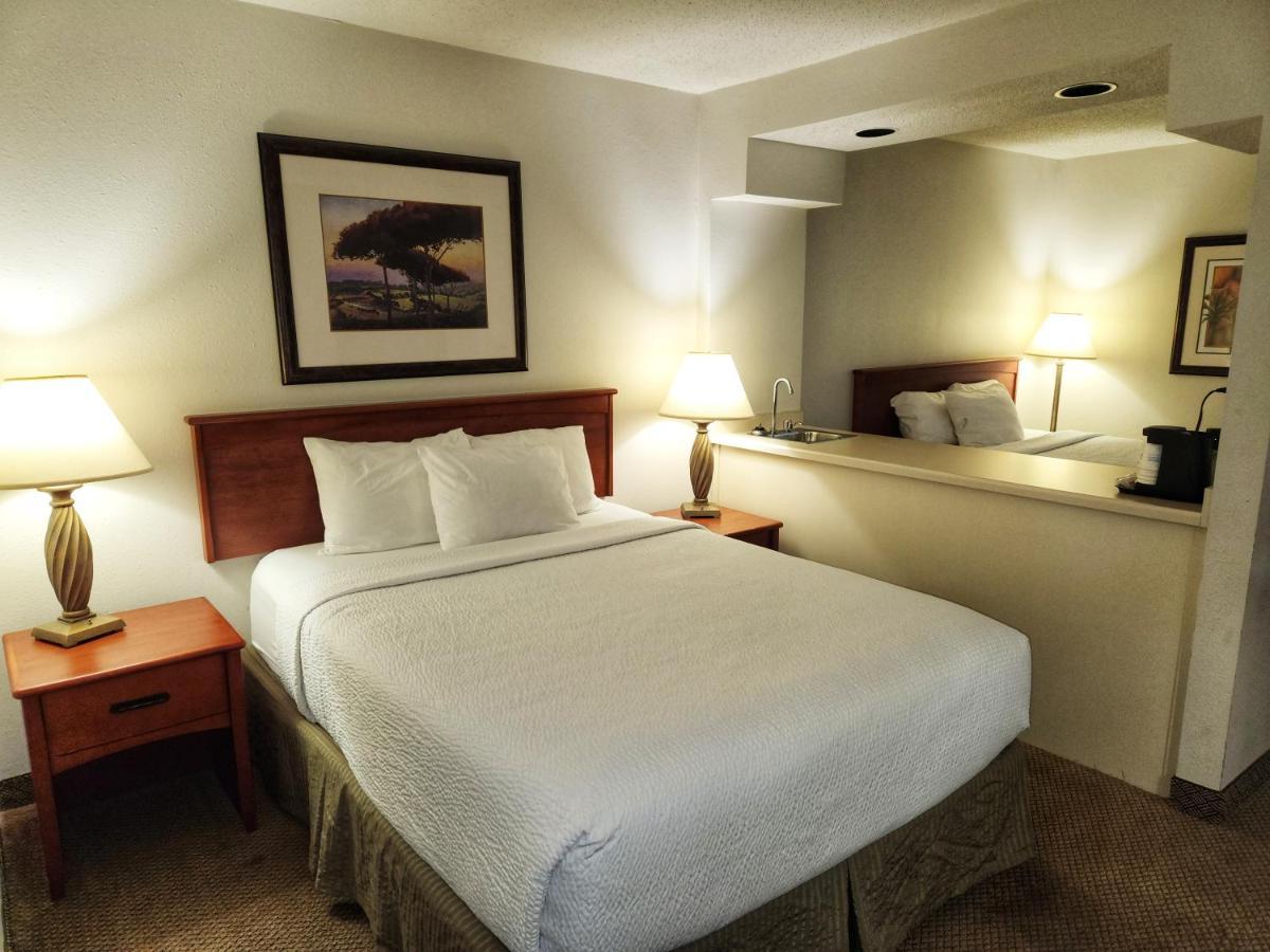 La Quinta By Wyndham Appleton College Avenue Hotel Exterior foto