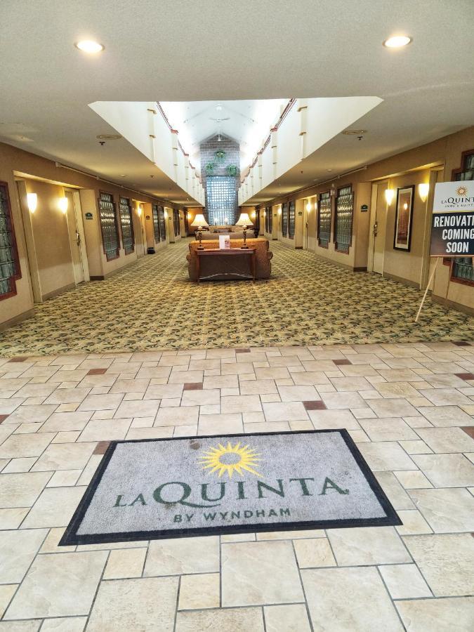 La Quinta By Wyndham Appleton College Avenue Hotel Exterior foto