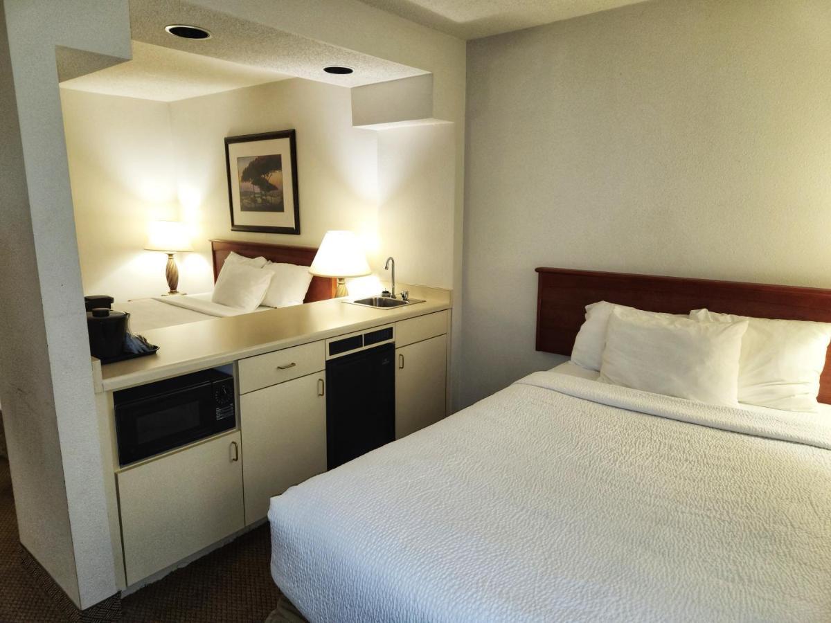 La Quinta By Wyndham Appleton College Avenue Hotel Exterior foto