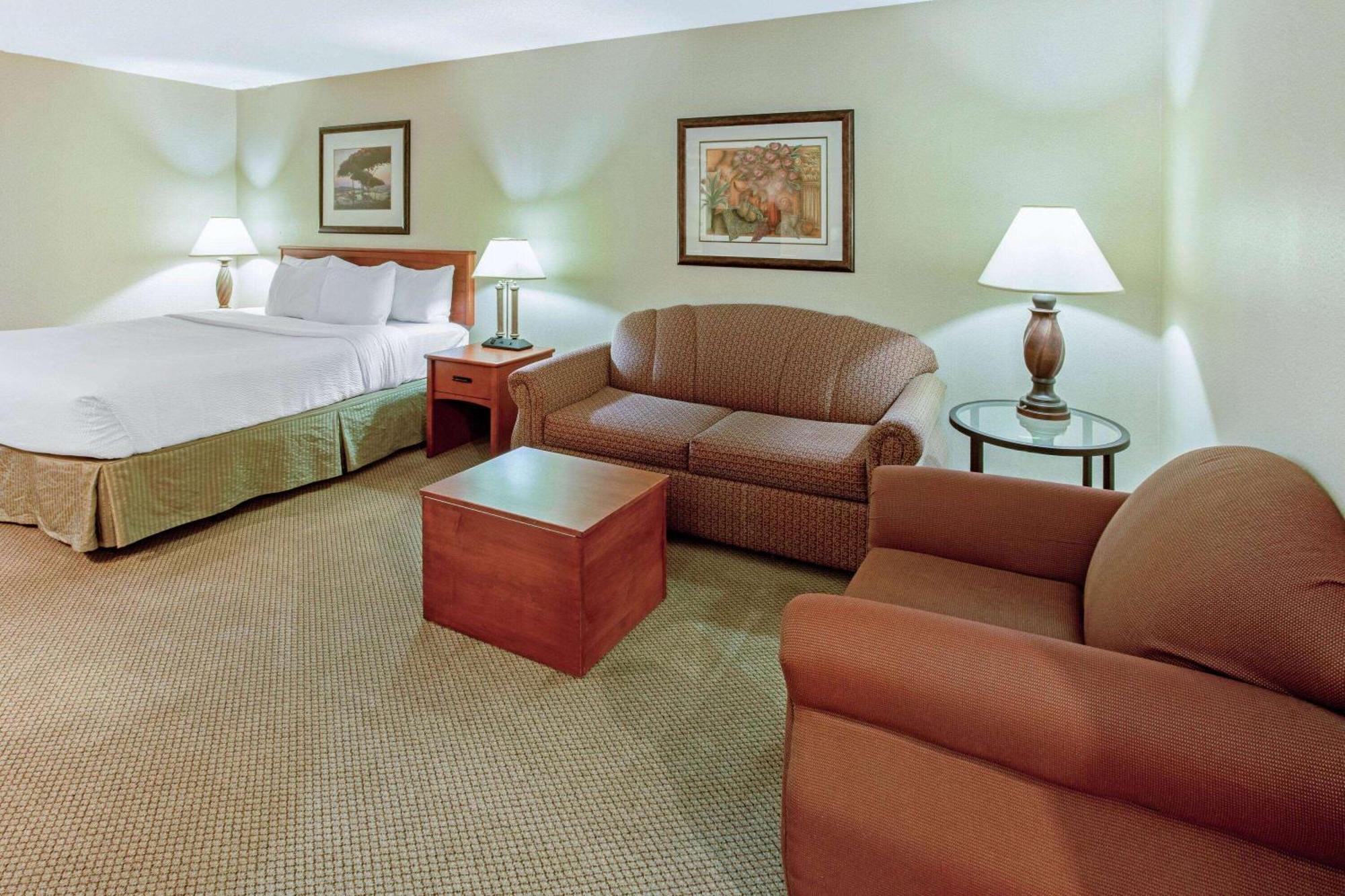 La Quinta By Wyndham Appleton College Avenue Hotel Exterior foto